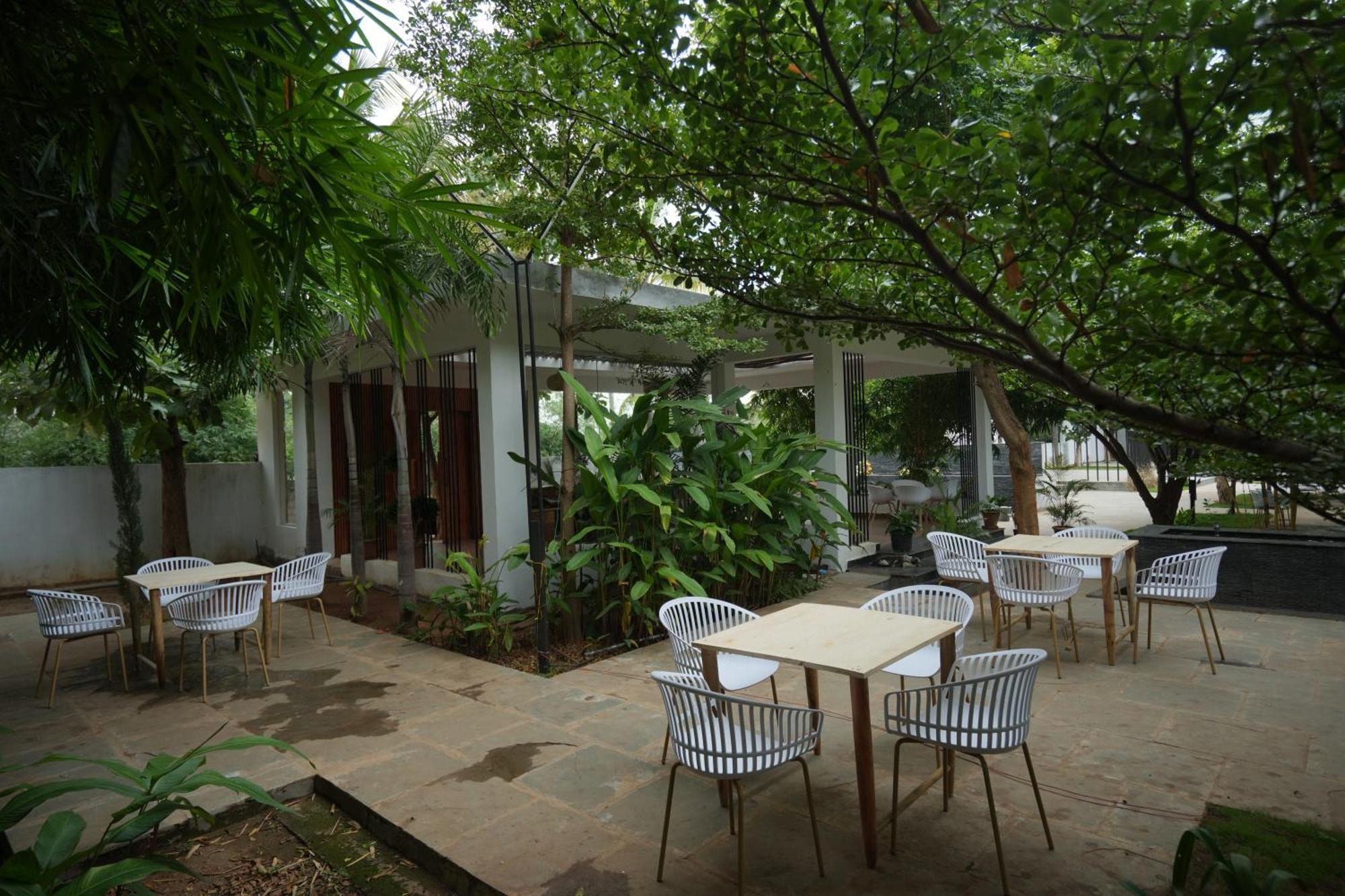 Happy Retreats - Kai Hotell Chik Ballāpur Eksteriør bilde