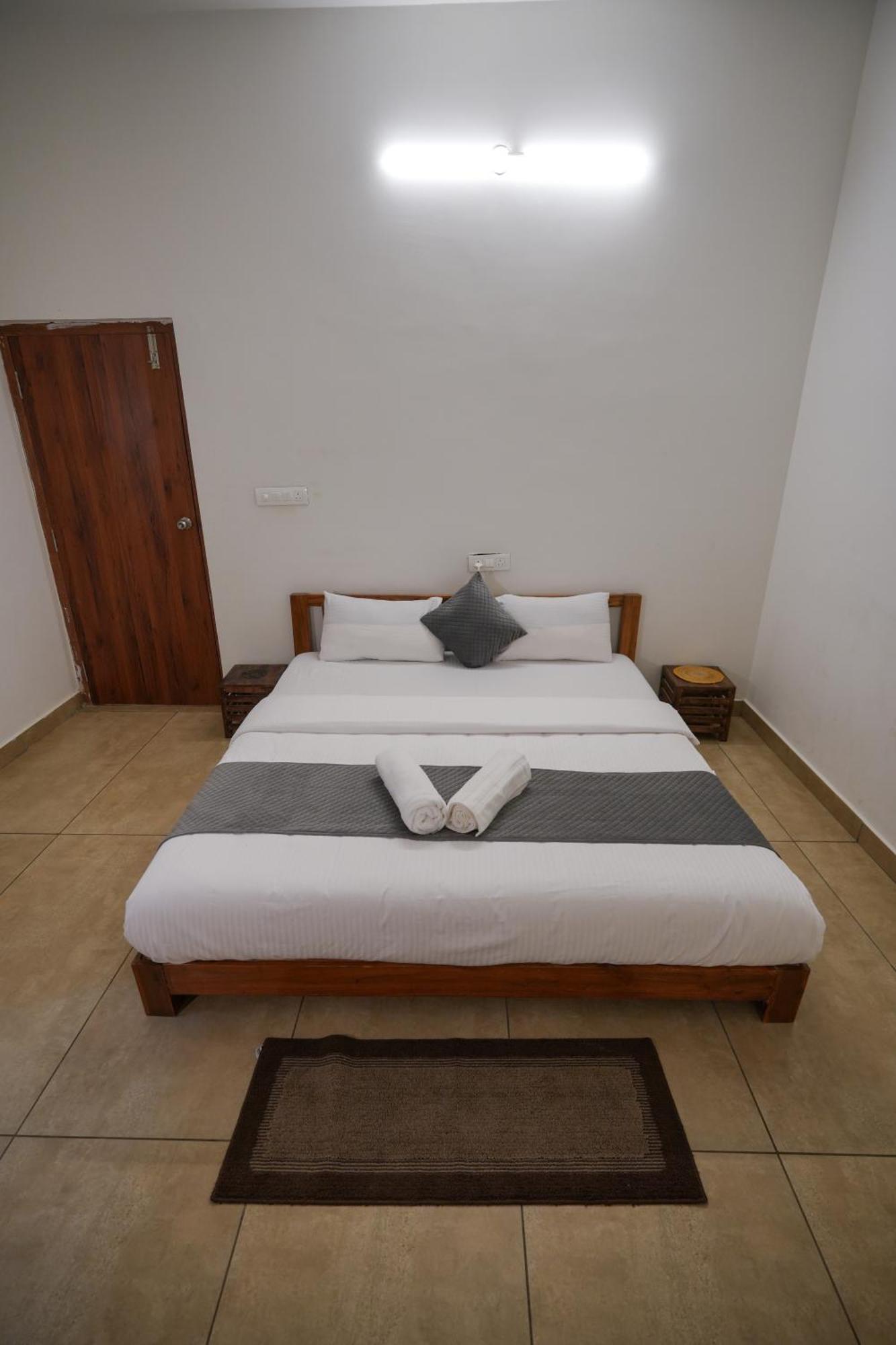 Happy Retreats - Kai Hotell Chik Ballāpur Eksteriør bilde